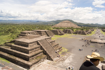 teotihuacan pyramids