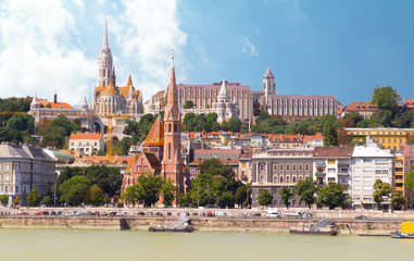 Fototapeta na wymiar fishermans bastion and castle Budapest