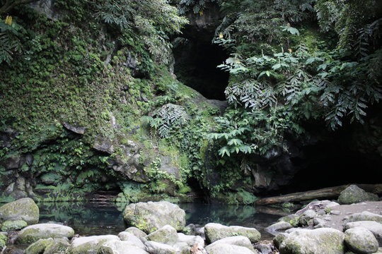 Po&ccedil;o azil, A&ccedil;ores 
