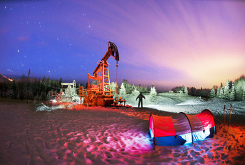 Oil production in the winter on Mount Synechka © panaramka