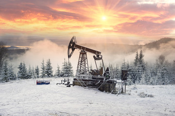 Oil production in the winter on Mount Synechka