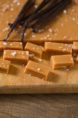 cooking of salted caramel candies