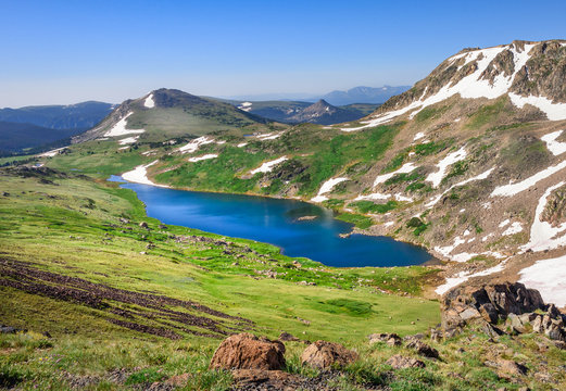 Landscape of Gardner Lake, Beartooth Pass. Peaks of Beartooth Mountains, Shoshone National Forest, Wyoming, USA.