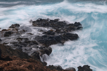 Wild sea, Kaena Point State Park in Oahu, Hawaii