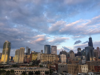 Fototapeta na wymiar Chicago skyline from the West Loop