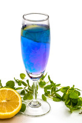 青いハーブティー　Butterfly Pea blue flower herbal tea