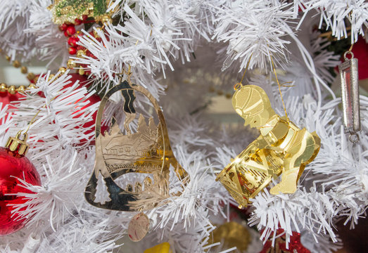 Gold Christmas Decorations White Tree