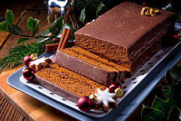 Chocolate gingerbread with filling