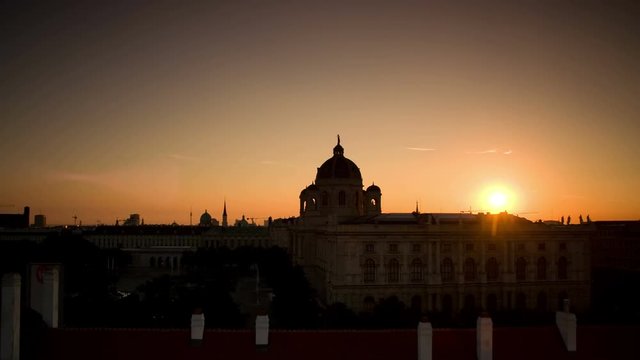 Time lapse Sunrise overlooking Kunsthistorisches Museum Vienna &ndash; tracking shot