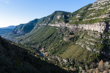Fototapeta na wymiar Valle del rio Tenes