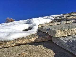 tetto in pietra di una baita in Valle Varaita