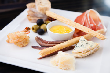 Tapas platter with ham