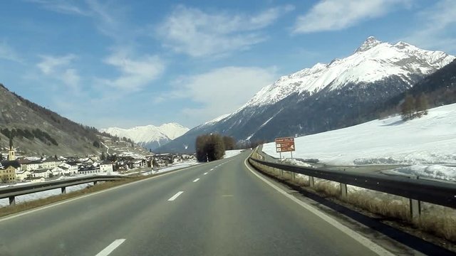 Lago di Saint Moritz dalla strada
