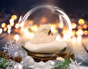 Christmas Swan Globe 