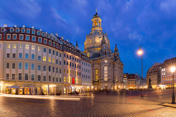 Fototapeta na wymiar Lutheran church of Our Lady aka Frauenkirche with market place at night in Dresden, Saxony, Germany