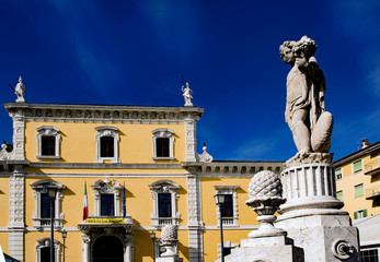 Fototapeta na wymiar Brescia - piazza del mercato