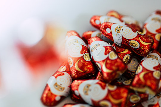 Weihnachtsnikol&auml;use mit Textfreiraum