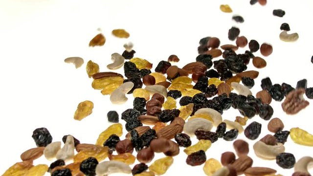 slow motion - nuts and raisins � 120fps