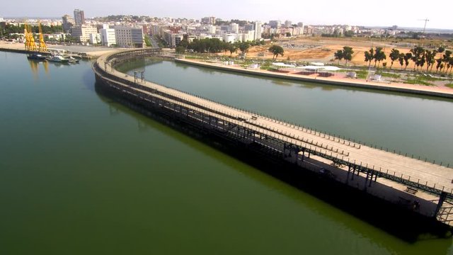 Huelva, Andalucia desde un drone. Muelle embarcadero de Minas de Rio Tinto en Huelva, España
