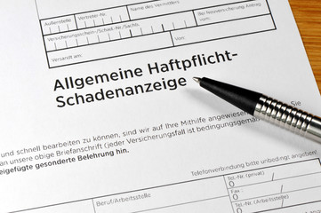 Schadenanzeige, Haftpflicht, Versicherung, Versicherungsnehmer, Formular, Versicherungsbetrug, Versicherungsschutz, Kugelschreiber