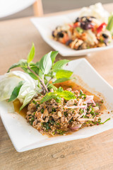  Spicy minced pork salad