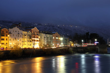 Fototapeta na wymiar Innsbruck at night
