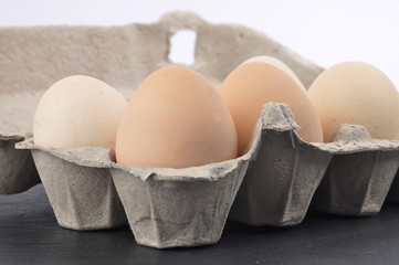 Bioeier in Eierschachtel