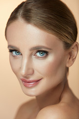 Fototapeta premium Makeup Beauty Face. Closeup Female With Natural Glamour Makeup
