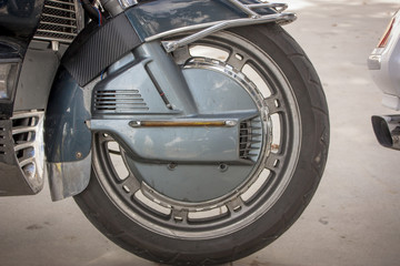 Front wheel of a travel bike