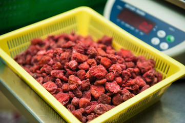 strawberries dried in baskets