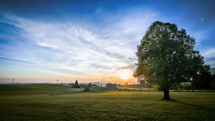 Obraz premium Sunrise Countryside