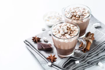 Crédence de cuisine en verre imprimé Chocolat Chocolat chaud ou cacao à la guimauve.