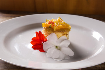 cheese cake with carambola jelly