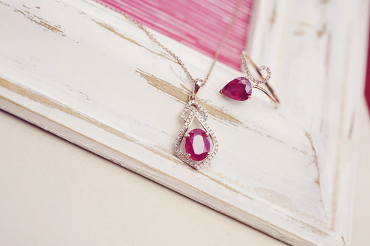 Luxury necklace with gem stone pendant and ring in same design