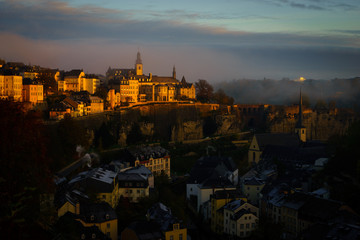 Fototapeta na wymiar Luxemburger Sonnenufgang