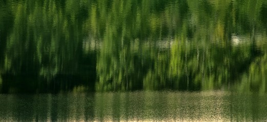 Reflet sur le lac de Sylans, Les Neyrolles, Ain, France