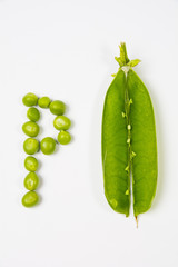 Ripe peas in their pod