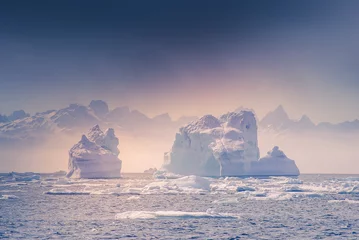 Keuken spatwand met foto Groenland, arctisch, noordpool: verbazingwekkende ijsberg op de zee, we kunnen dit nog steeds zien voordat de klimaatverandering volledig is © Erwin Barbé