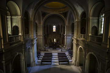 La Chiesa abbandonata.