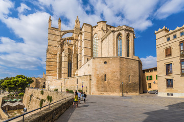 Fototapeta na wymiar The gothic Cathedral and medieval La Seu in Palma de Mallorca islands, Spain