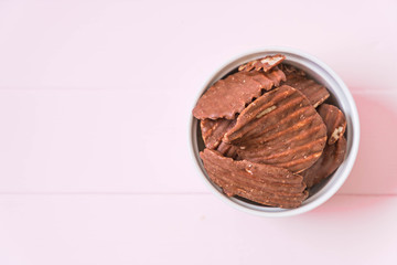 potato chips with chocolate