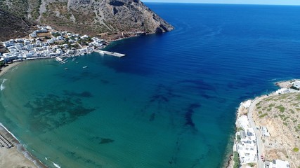 Grèce Cyclades île de Sifnos Kamares vu du ciel