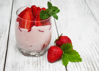 yogurt with fresh strawberries