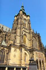 Fototapeta na wymiar gothic St. Vitus' Cathedral in Prague Castle