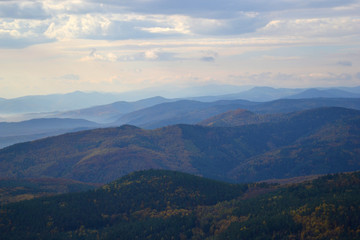 Fototapeta na wymiar ligne bleue des Vosges, vue du Haut-Koenigbourg, Alsace, France