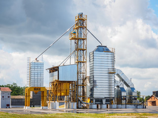 Obraz premium Grain Processing Complex For Coarse Purification, Drying Up, And Temporary Storage Of Grain