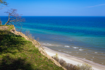 Naklejka premium Widok na Morze Bałtyckie z klifu w miejscowości Jastrzębia Góra, Polska