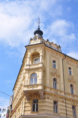 Fototapeta na wymiar Historisches Gebäude in Klagenfurt, Österreich