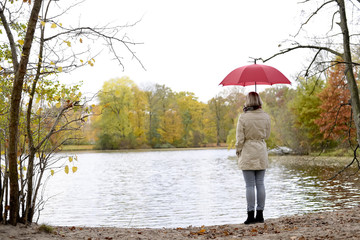 einsame junge Frau