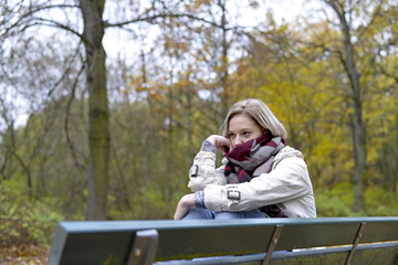 einsame junge Frau